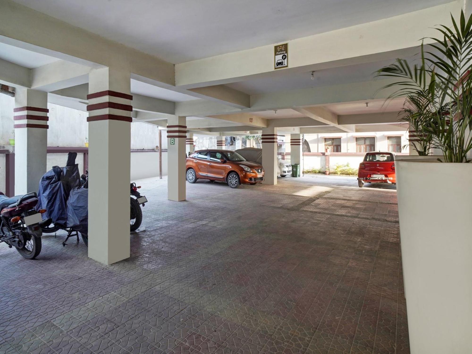 Collection O 47006 Hotel Magadh Palace Danapur Ngoại thất bức ảnh